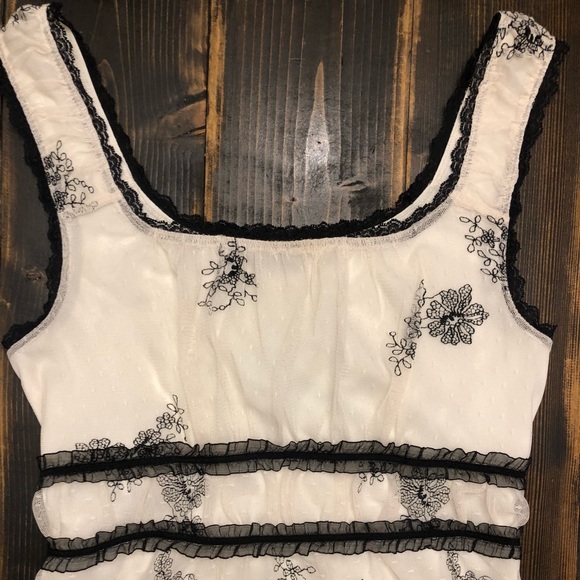 Maurices Beautiful & Classic Creamy White & Black Lace Netted A-line Blouse SZ S - Picture 5 of 10